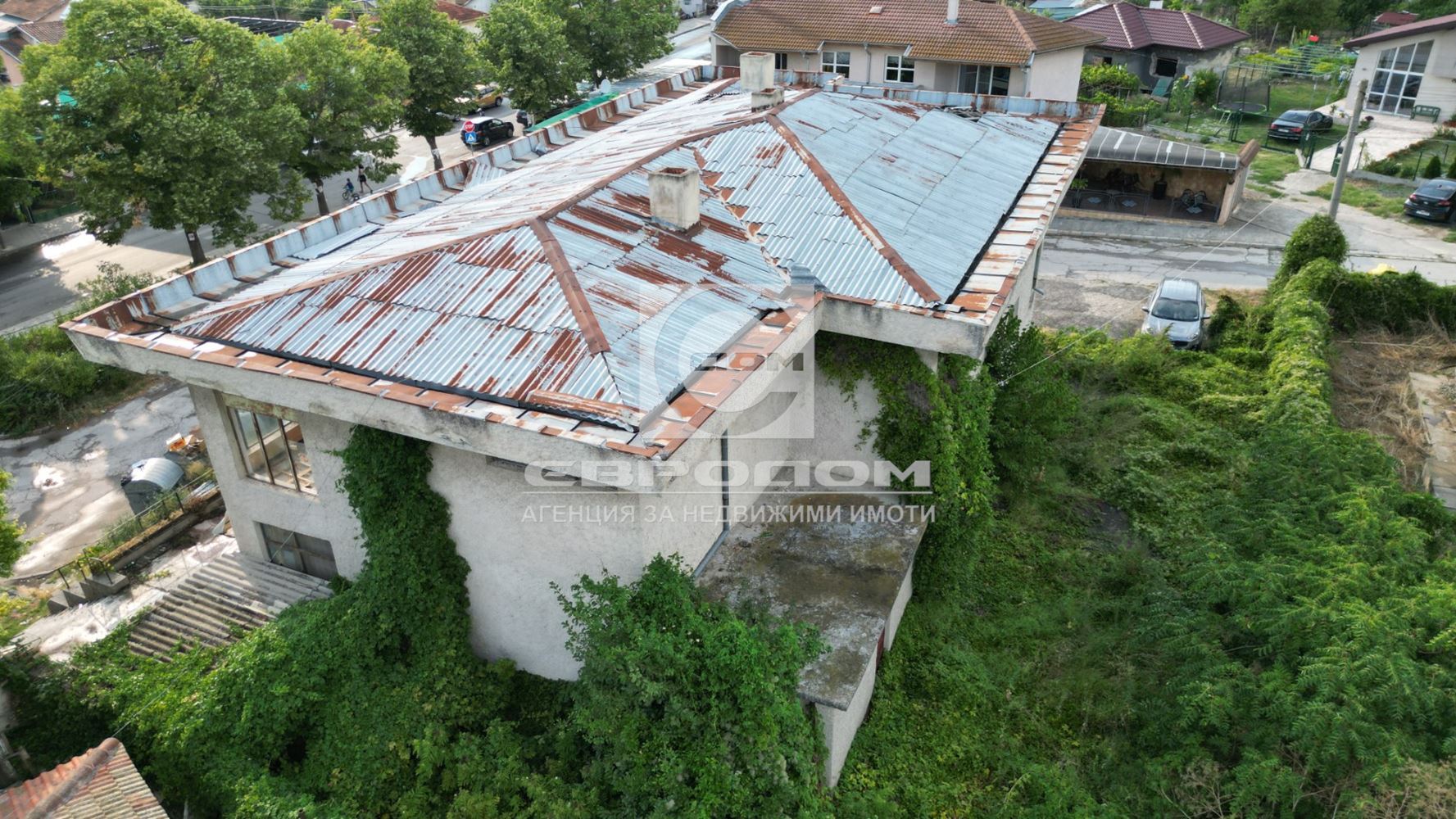 Многофункционална сграда в село Оброчище, общ. Балчик - 0
