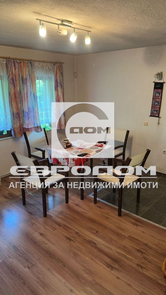 Отдавам под наем етаж от къща в с. Лясково - 0