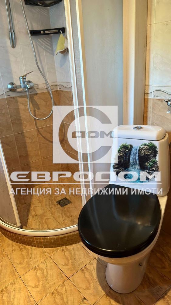 Отдавам под наем етаж от къща в с. Лясково - 0