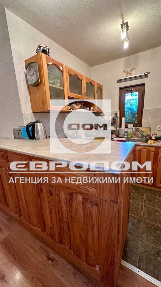 Отдавам под наем етаж от къща в с. Лясково - 0
