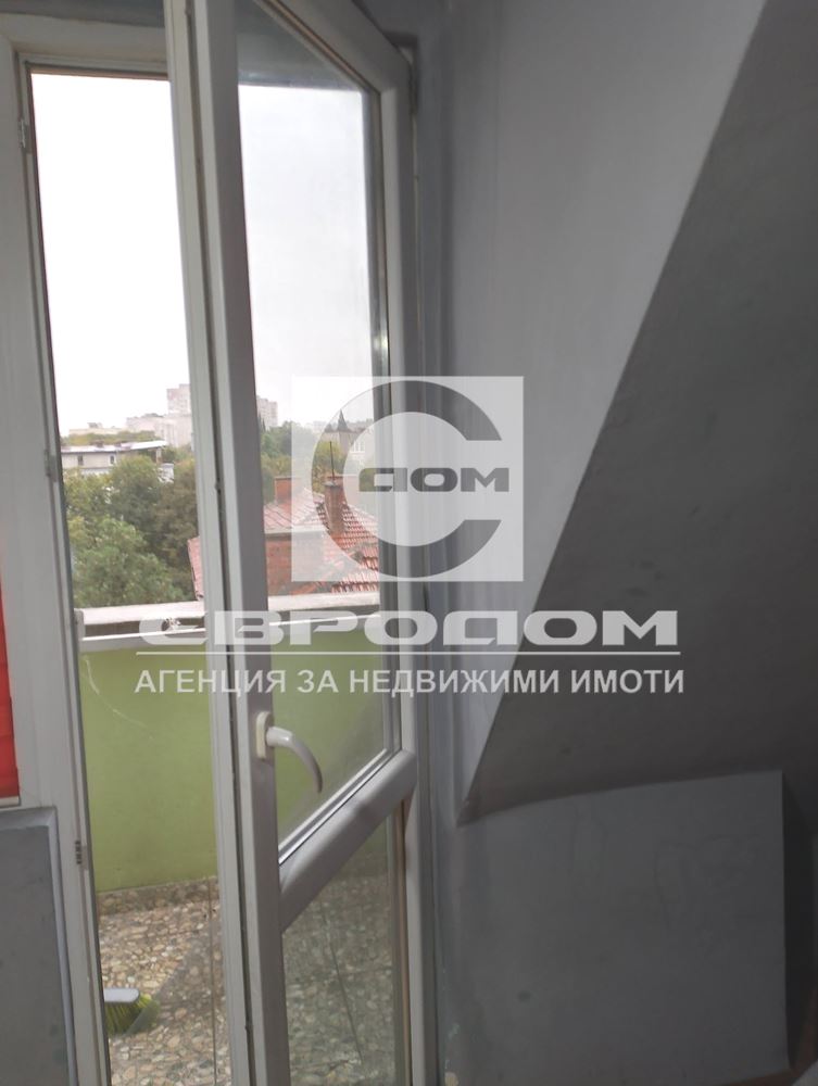 Продавам тристаен, Казански - изток - 0