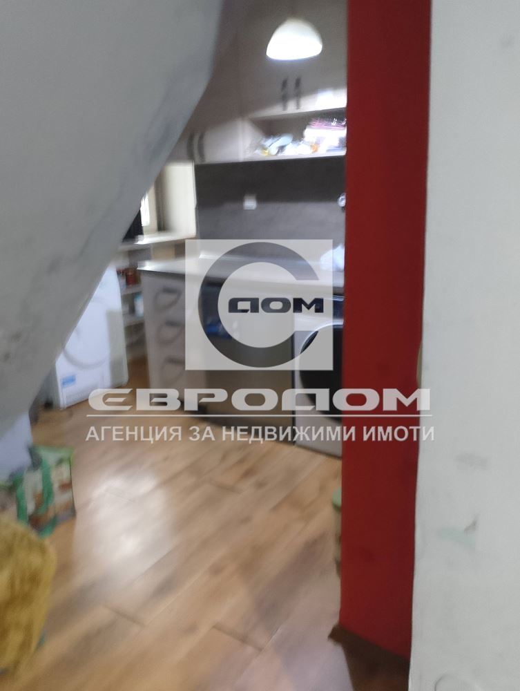 Продавам тристаен, Казански - изток - 0